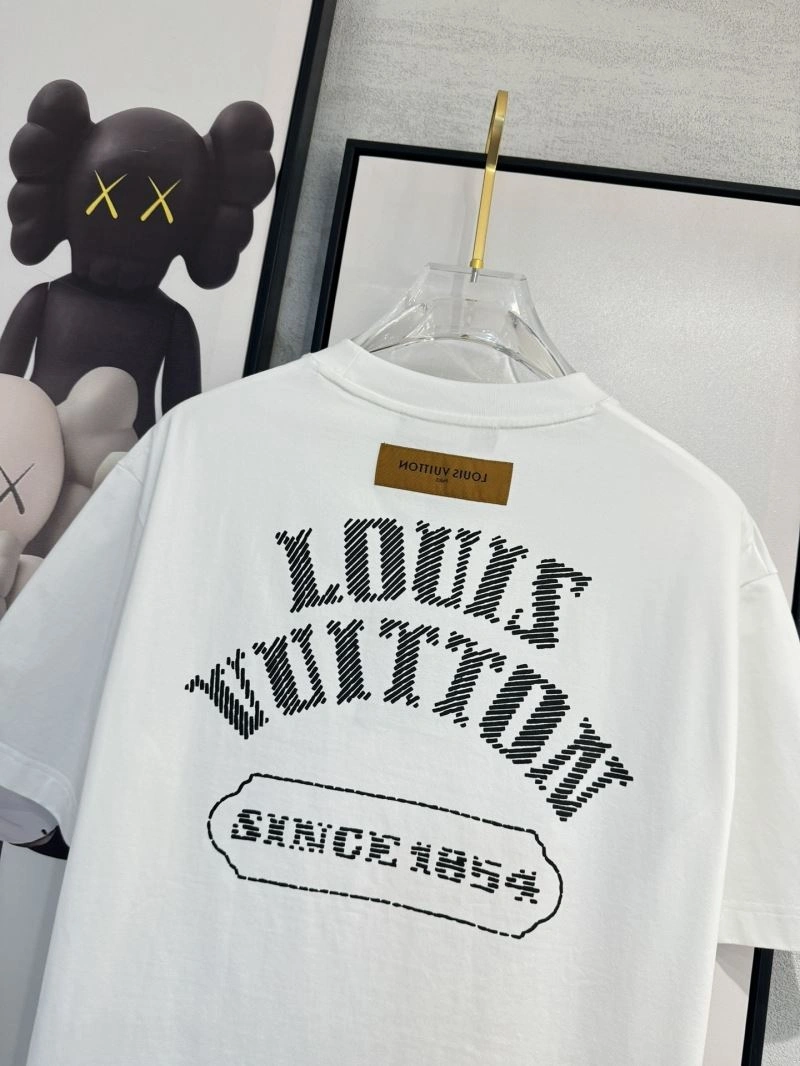 Louis Vuitton T-Shirts Lightweight 134760