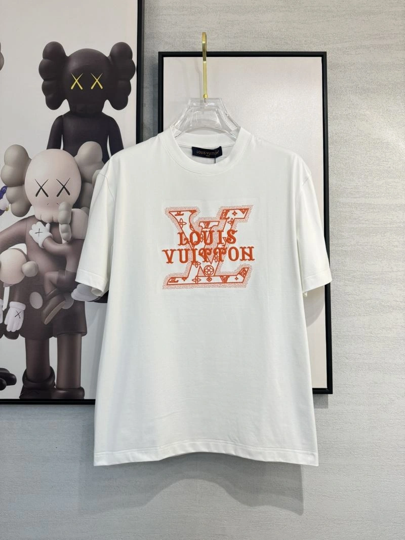 Stylish Louis Vuitton T-Shirts 134750