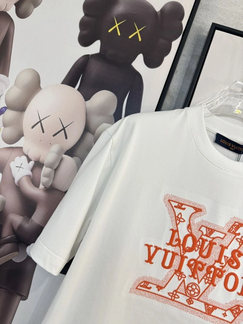 Stylish Louis Vuitton T-Shirts 134750