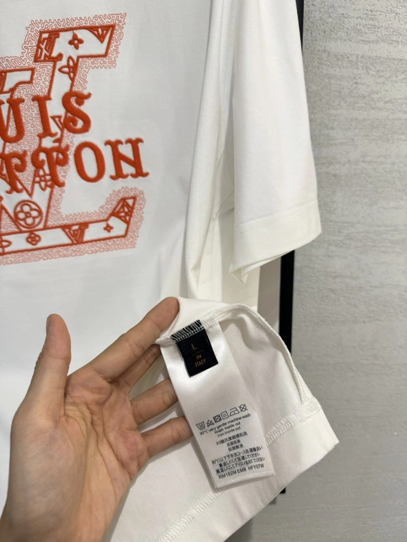 Stylish Louis Vuitton T-Shirts 134750