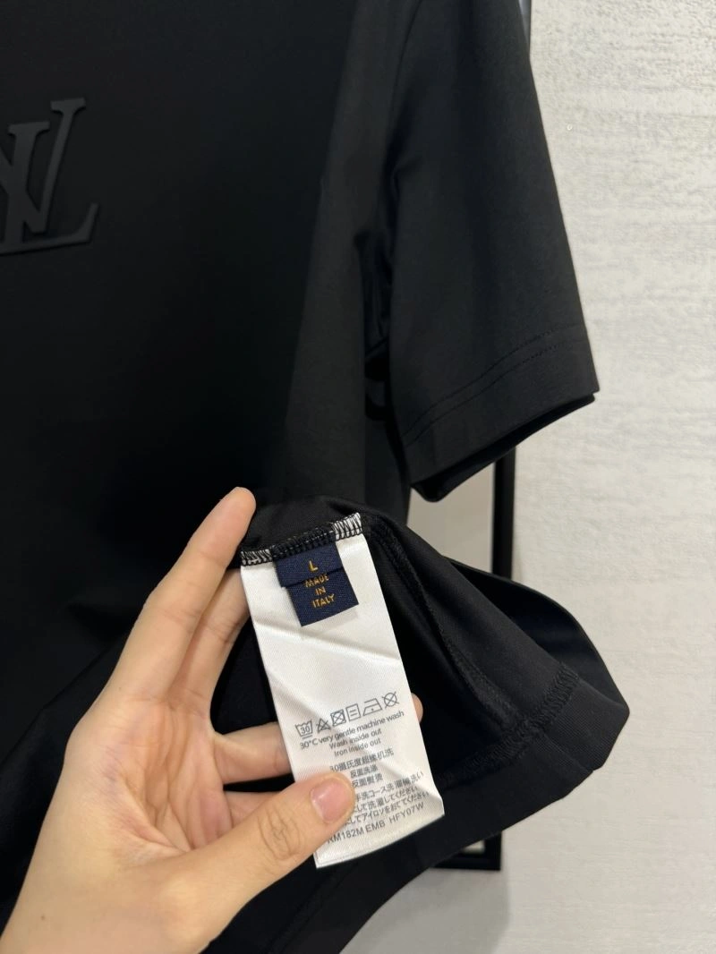 Louis Vuitton T-Shirts Cozy 134752