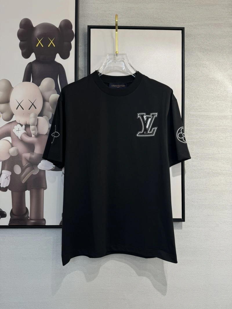 Versatile Louis Vuitton T-Shirts 134785