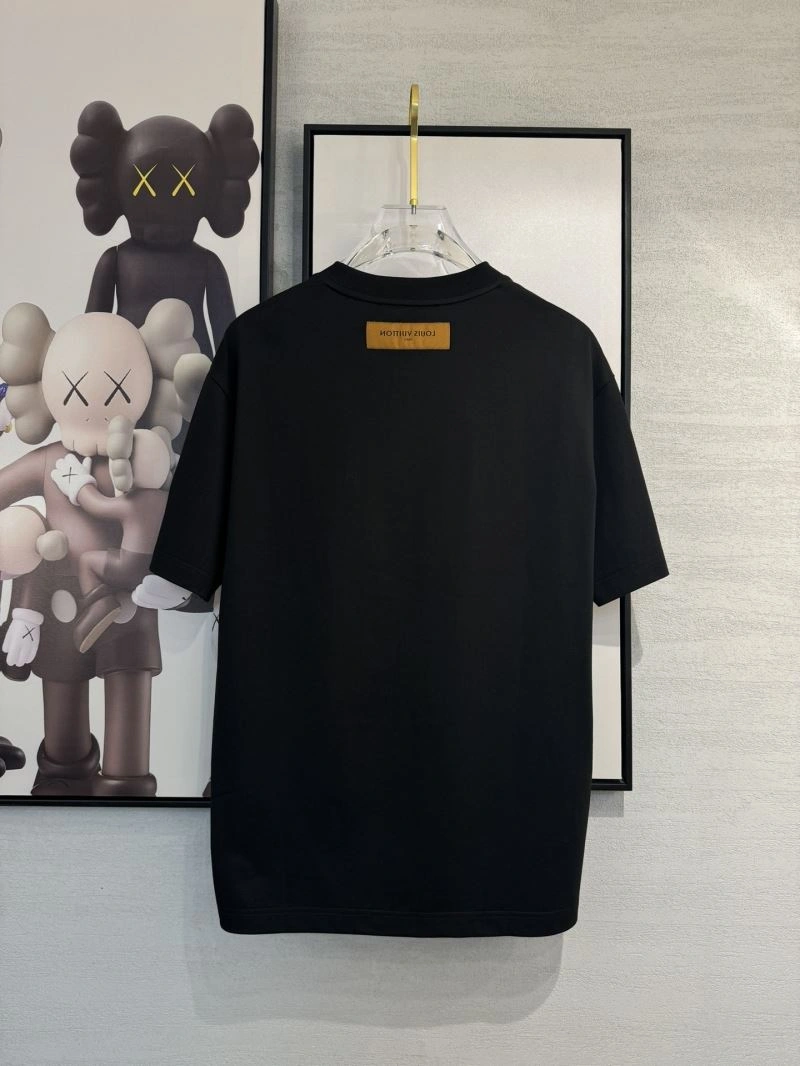 Versatile Louis Vuitton T-Shirts 134785