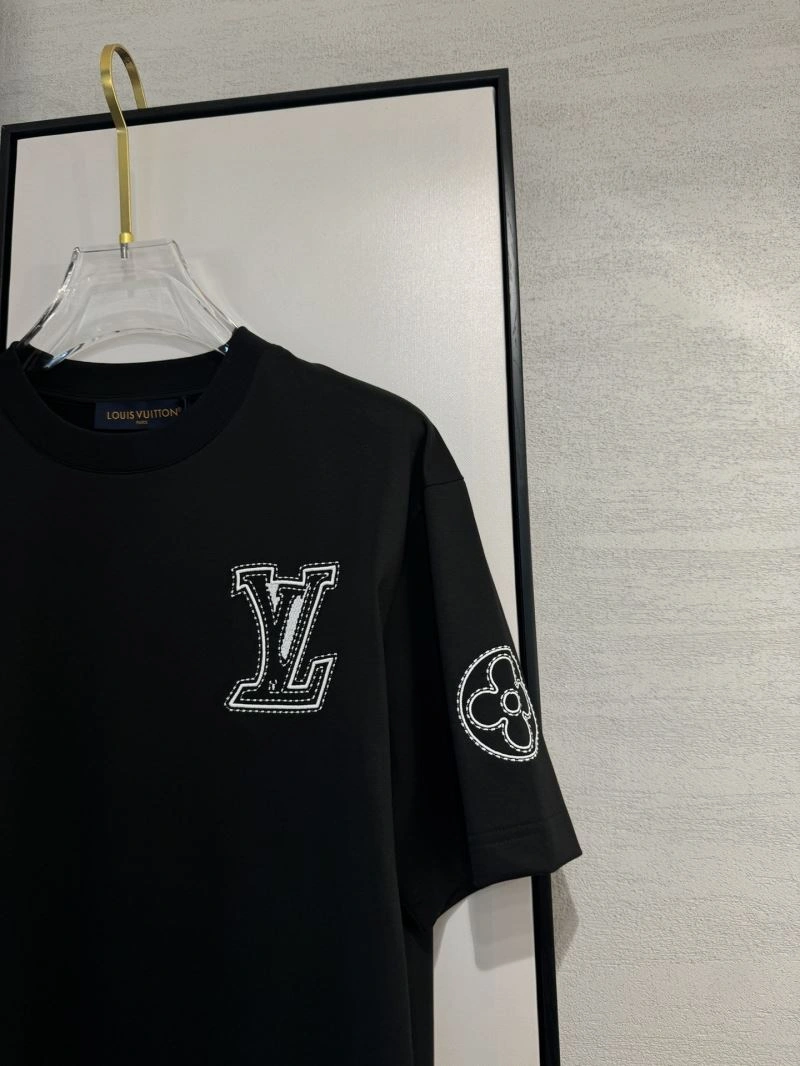 Versatile Louis Vuitton T-Shirts 134785