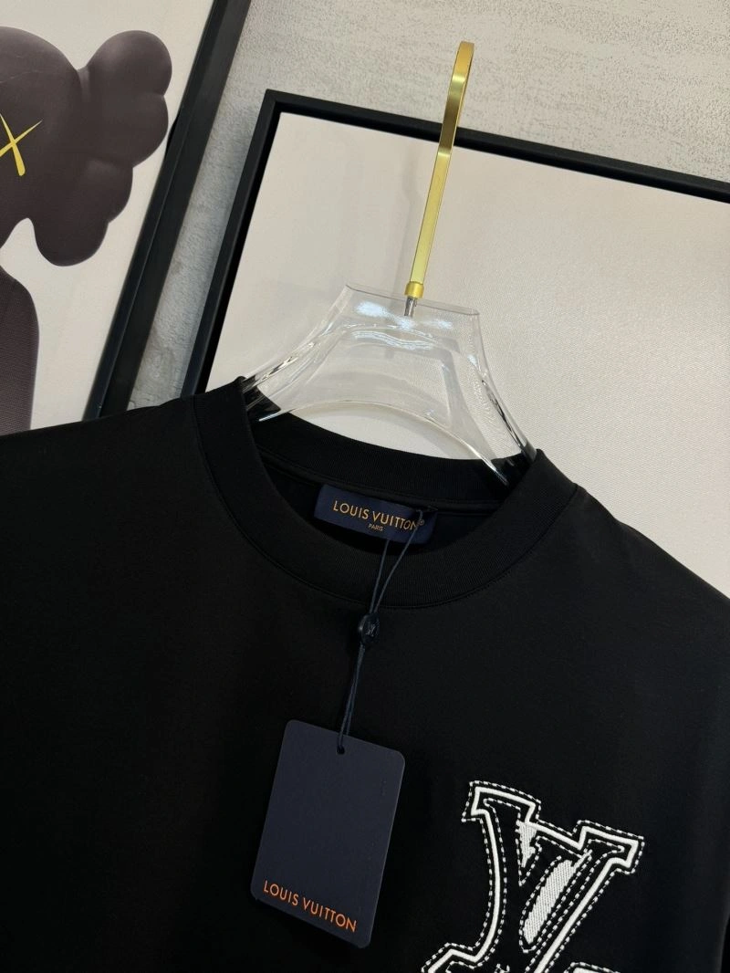 Versatile Louis Vuitton T-Shirts 134785