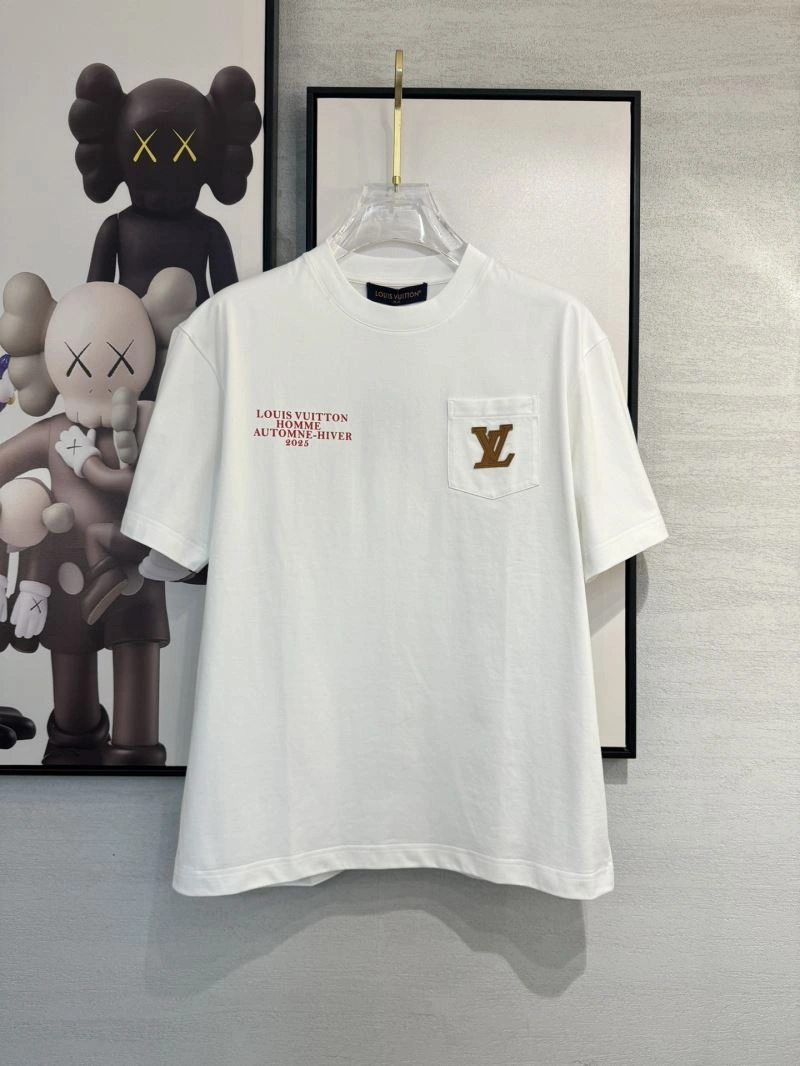 Stretchable Louis Vuitton T-Shirts 134749