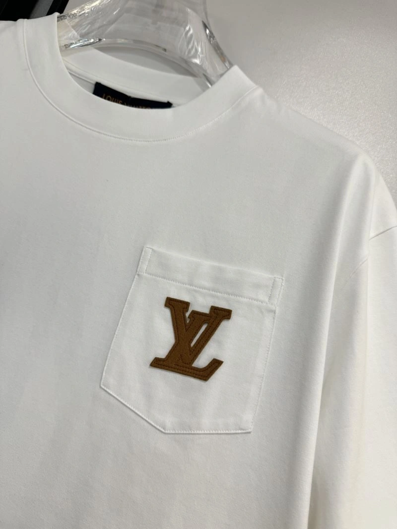 Stretchable Louis Vuitton T-Shirts 134749