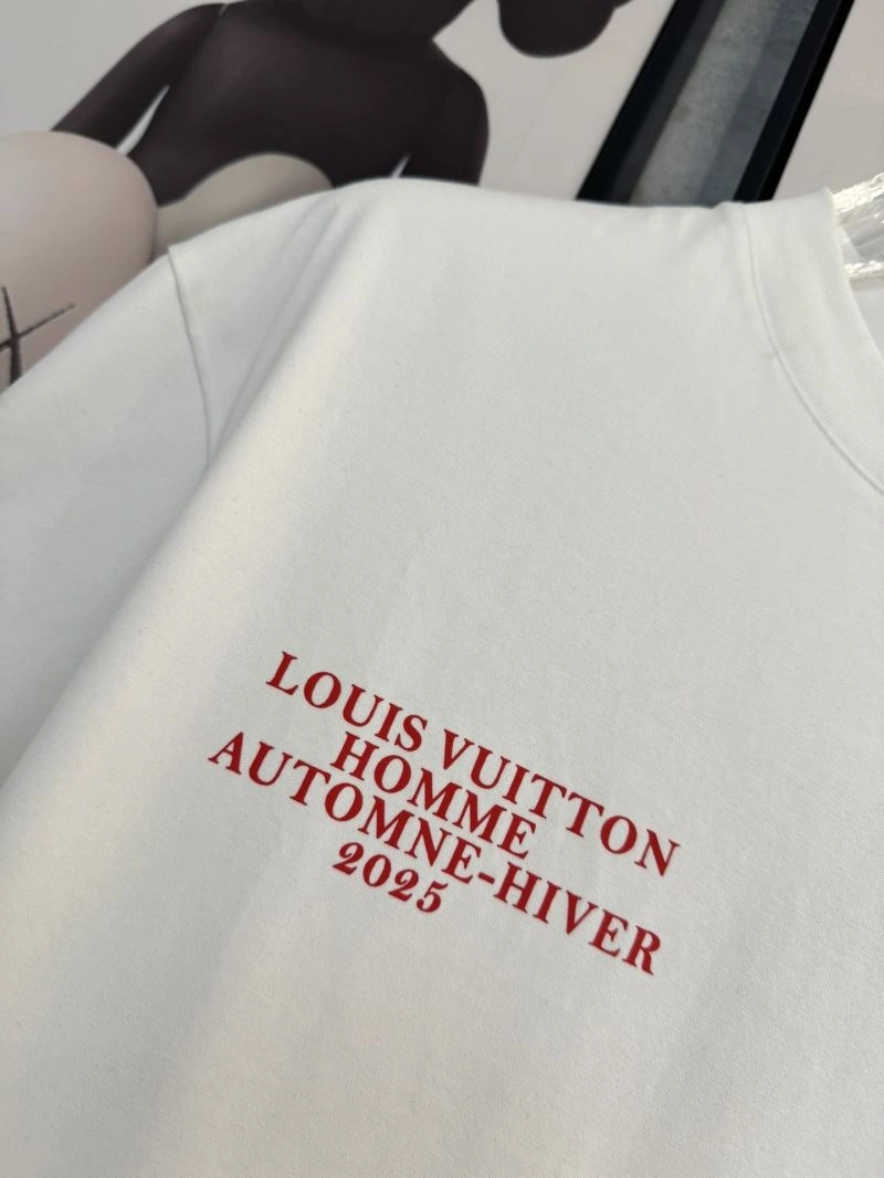 Stretchable Louis Vuitton T-Shirts 134749