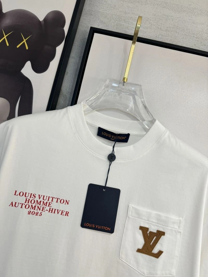 Stretchable Louis Vuitton T-Shirts 134749
