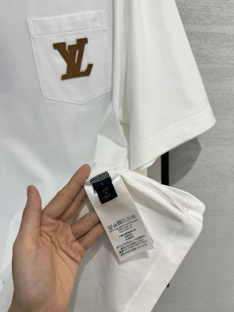 Stretchable Louis Vuitton T-Shirts 134749