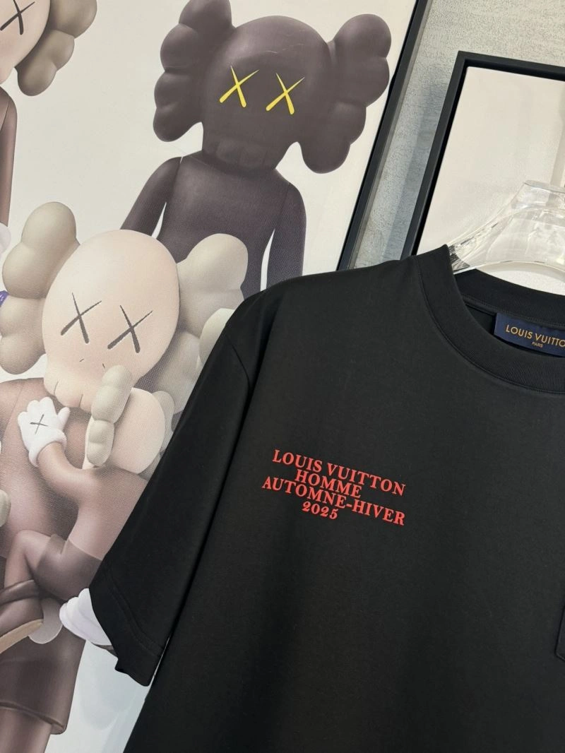 Louis Vuitton T-Shirts WrinkleFree 134748