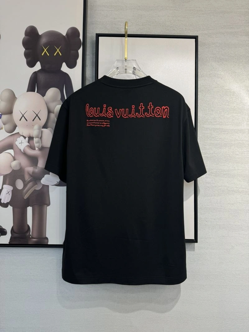 Louis Vuitton T-Shirts WrinkleFree 134748