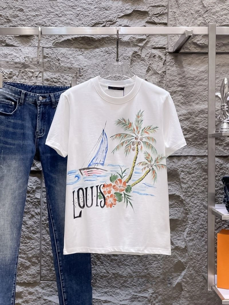 Louis Vuitton T-Shirts UrbanChic 134721