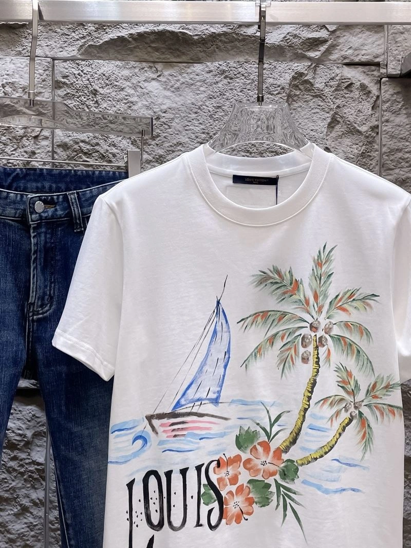 Louis Vuitton T-Shirts UrbanChic 134721