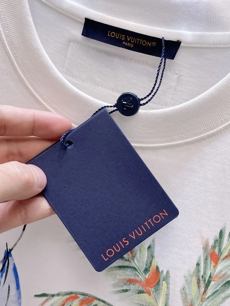 Louis Vuitton T-Shirts UrbanChic 134721