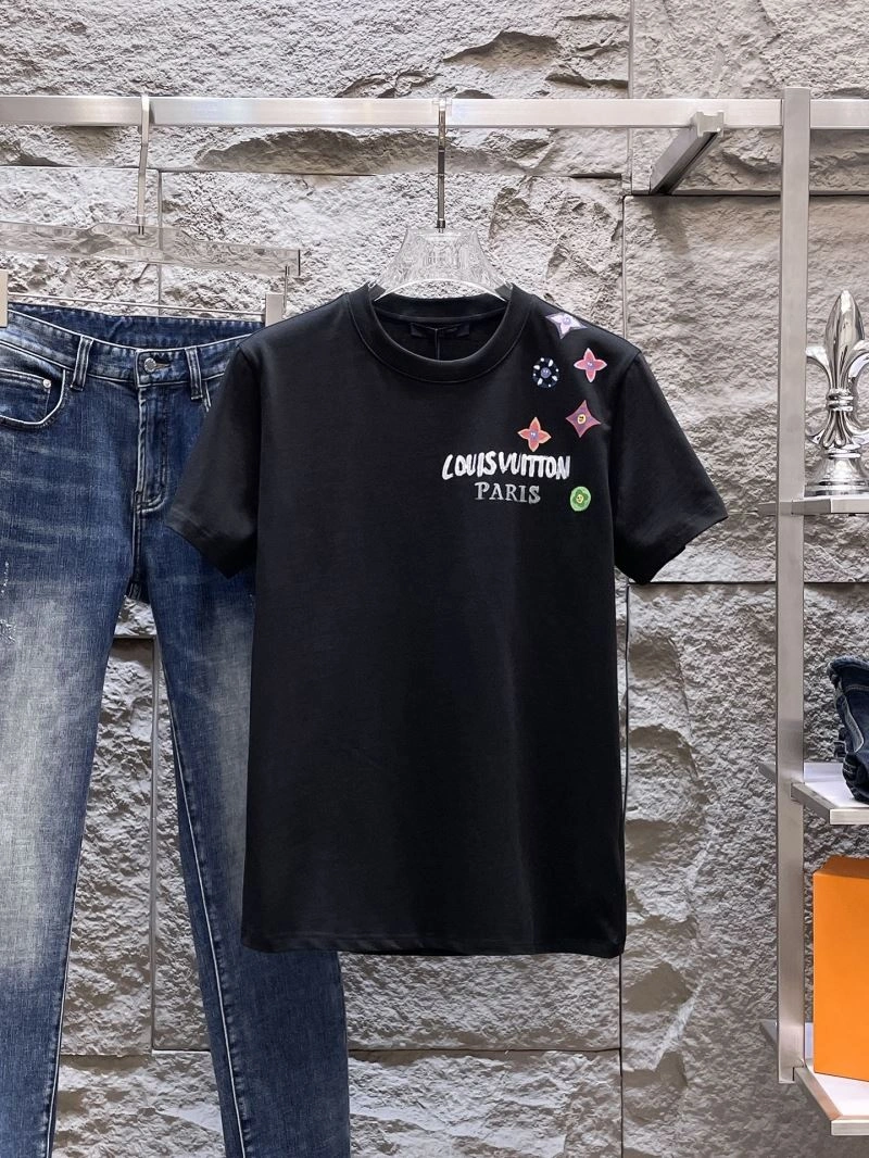 Louis Vuitton T-Shirts Elegant 134734