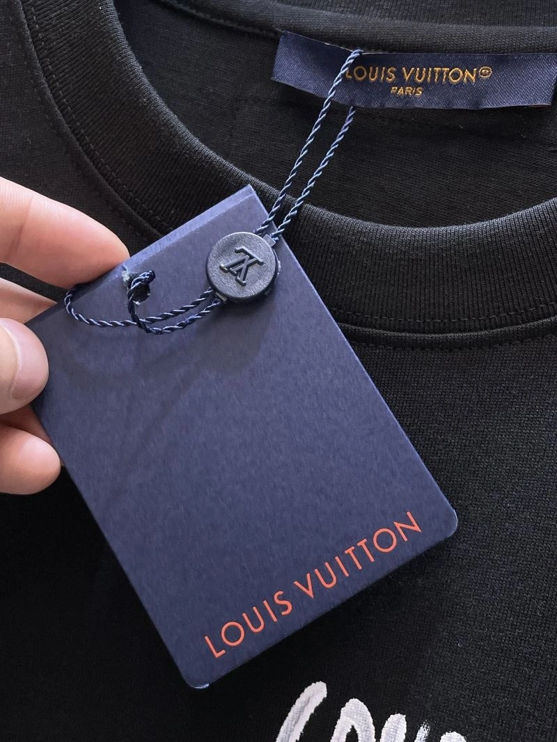 Louis Vuitton T-Shirts Elegant 134734