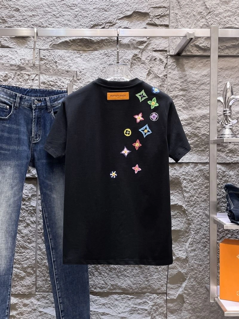 Louis Vuitton T-Shirts Elegant 134734