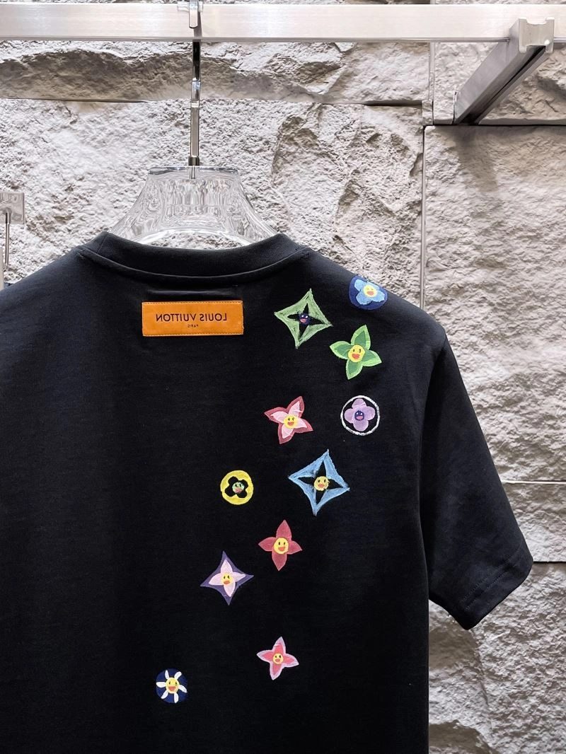 Louis Vuitton T-Shirts Elegant 134734