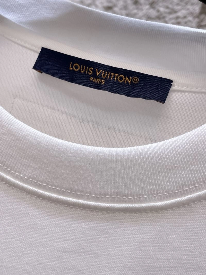 Snug Louis Vuitton T-Shirts 134718