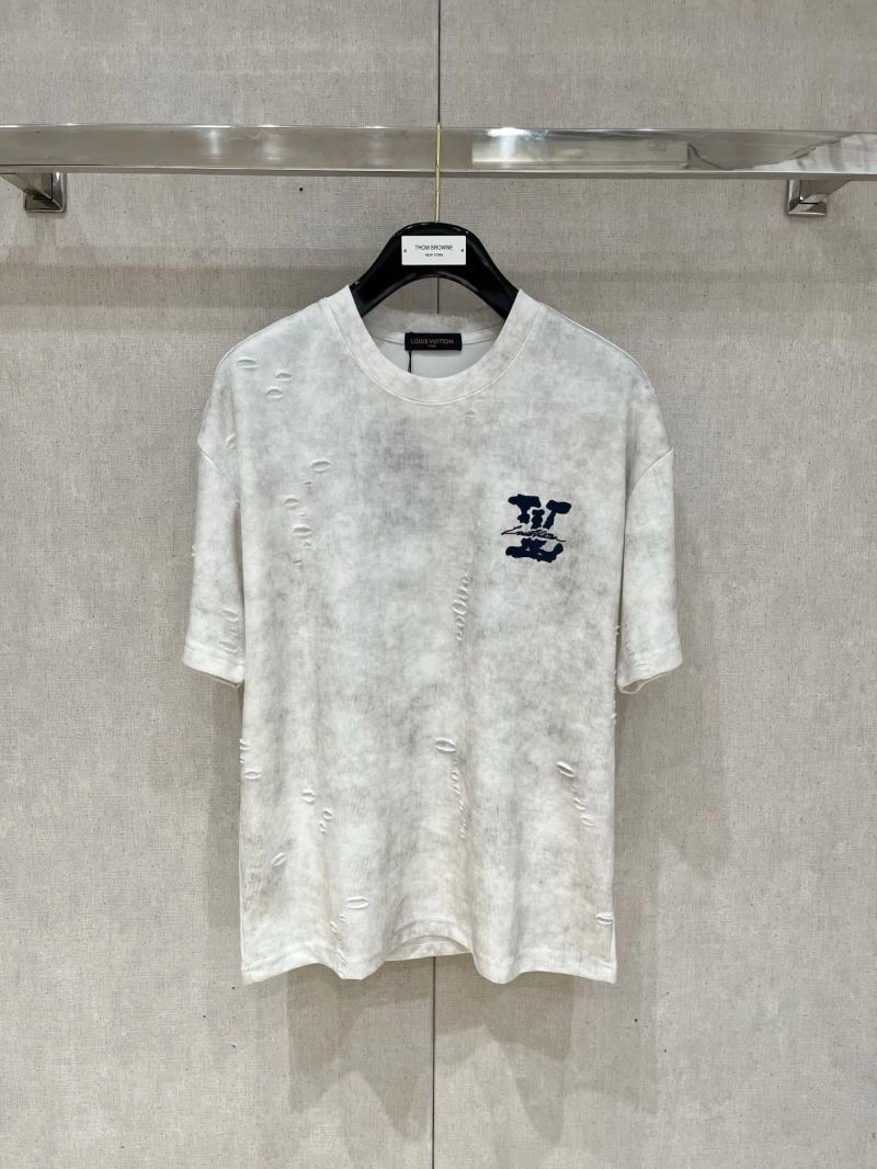 Sporty Louis Vuitton T-Shirts 134736
