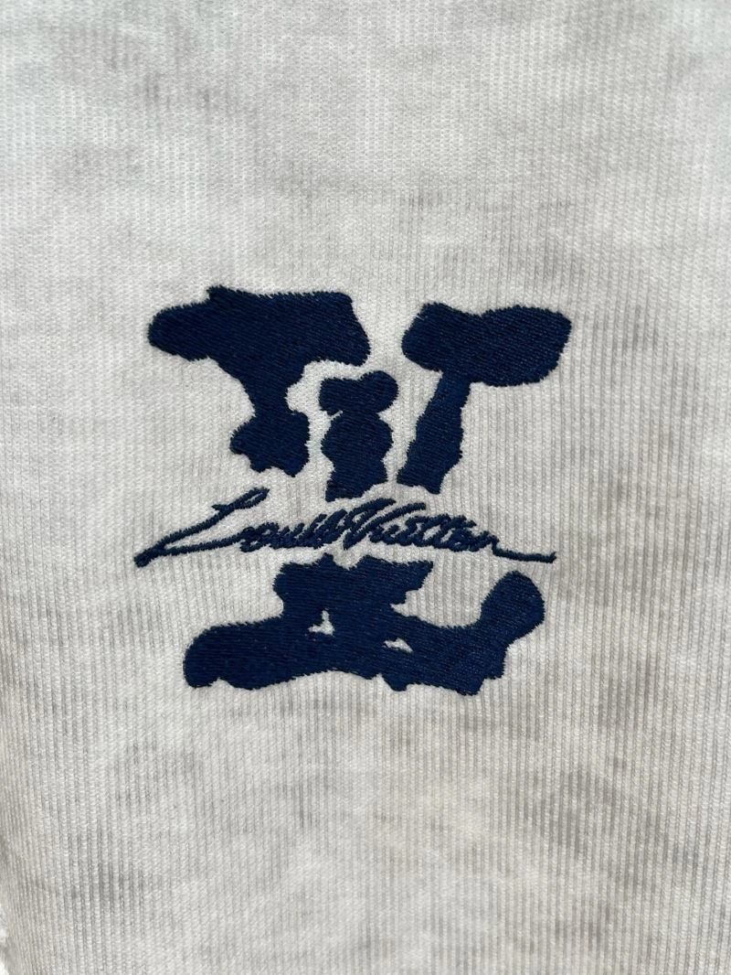 Sporty Louis Vuitton T-Shirts 134736
