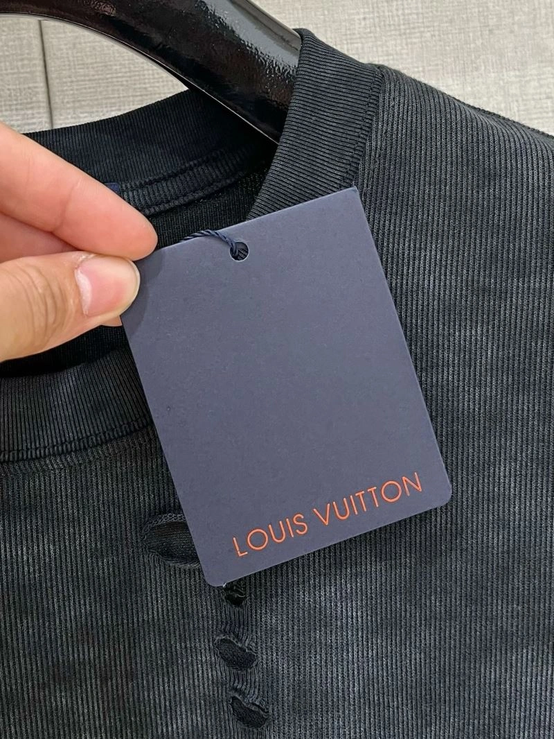 Elegant Louis Vuitton T-Shirts 134728