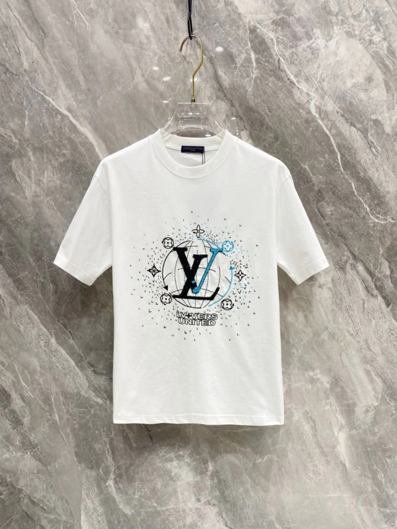 Sophisticated Louis Vuitton T-Shirts 134741