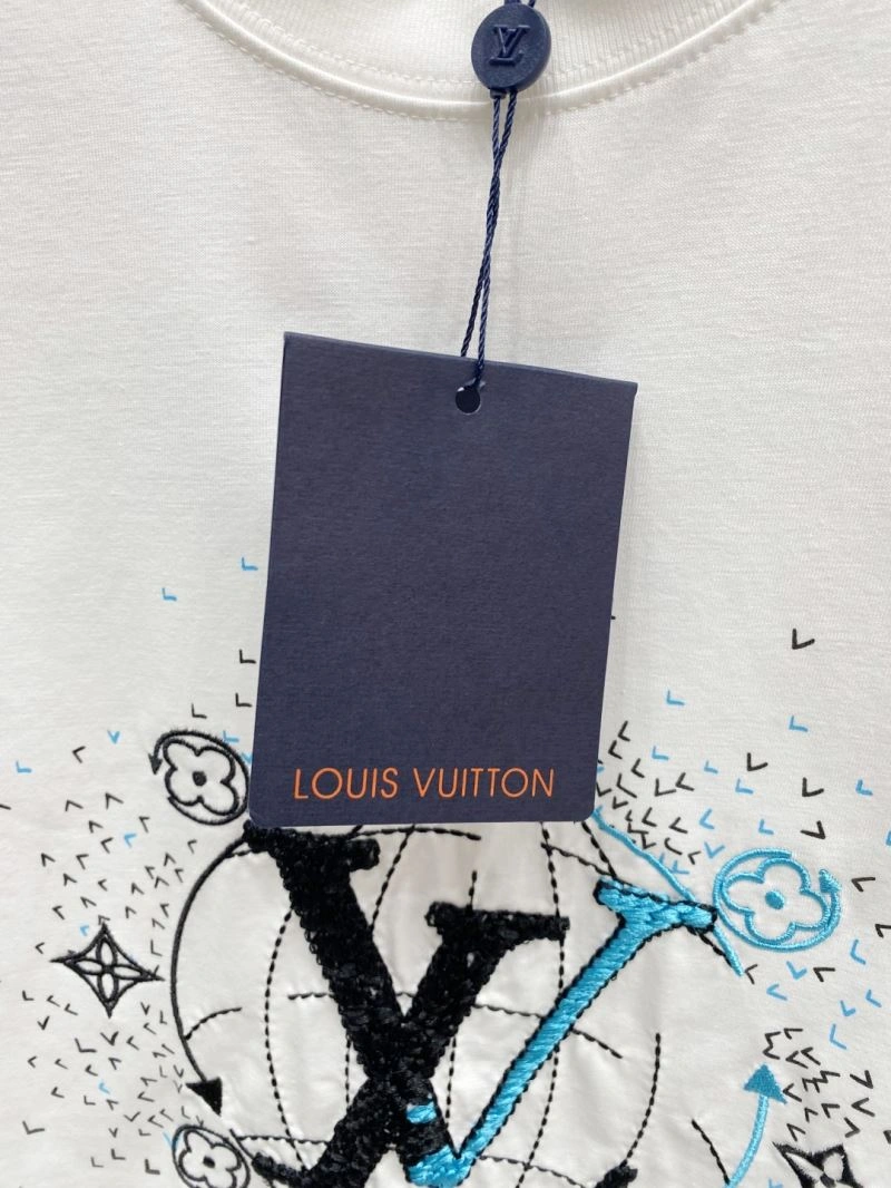 Sophisticated Louis Vuitton T-Shirts 134741