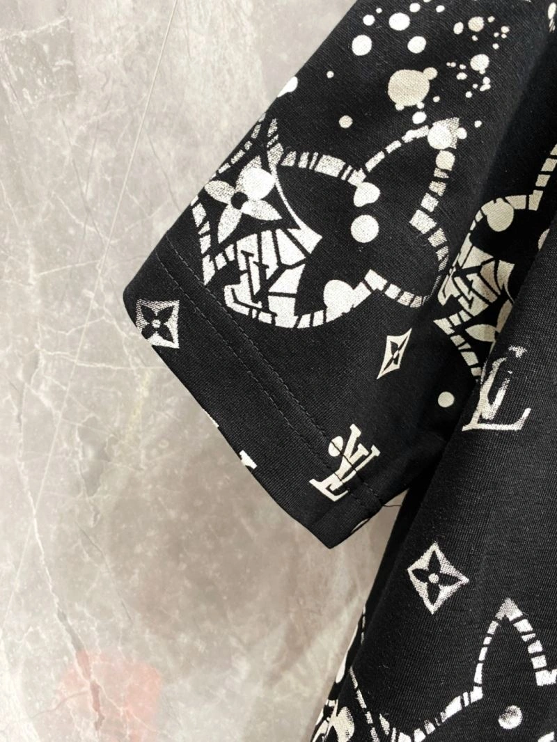 ModernLook Louis Vuitton T-Shirts 134732