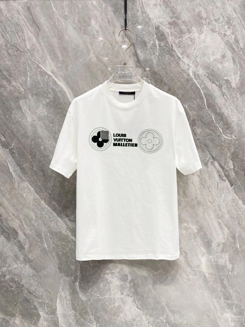 Louis Vuitton T-Shirts UrbanChic 134713