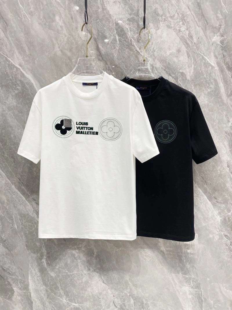 Louis Vuitton T-Shirts UrbanChic 134713