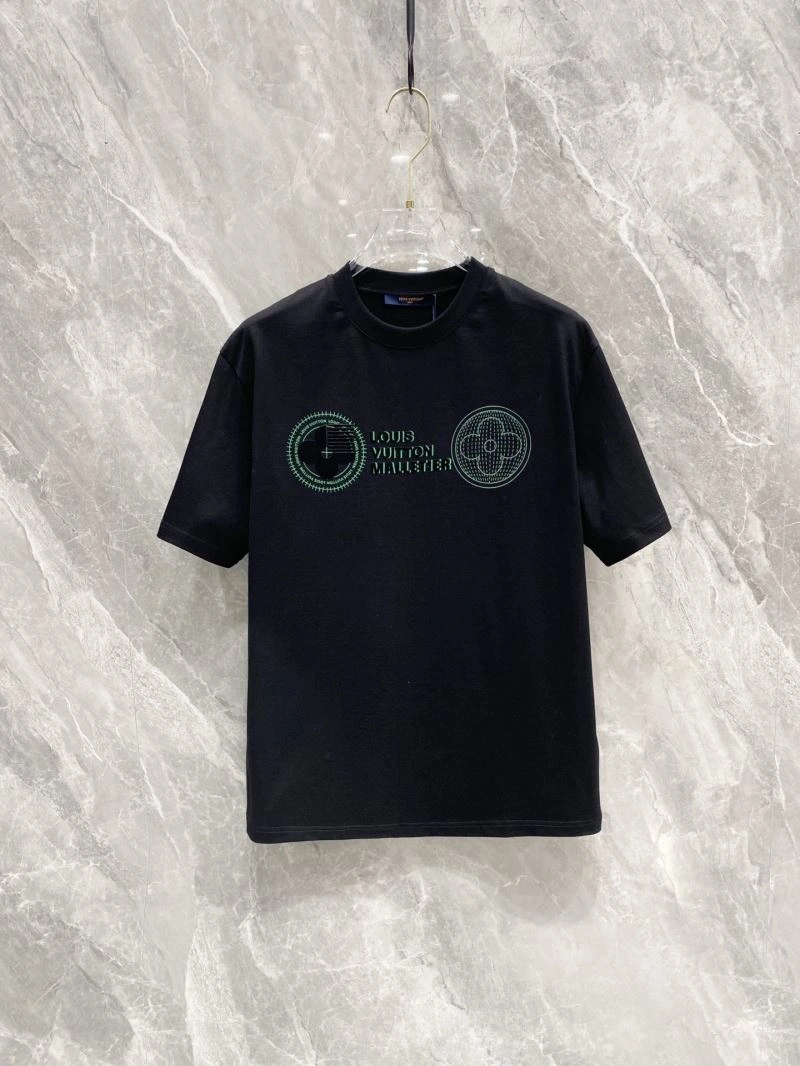 Versatile Louis Vuitton T-Shirts 134715