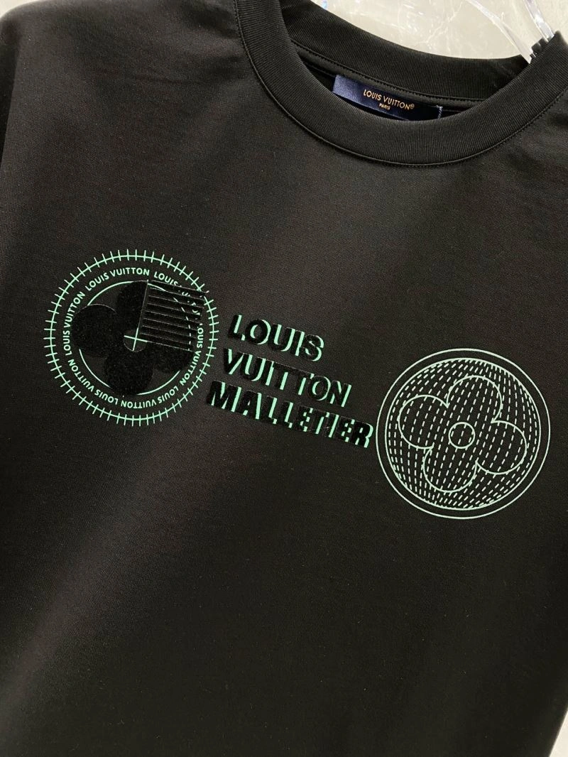 Versatile Louis Vuitton T-Shirts 134715