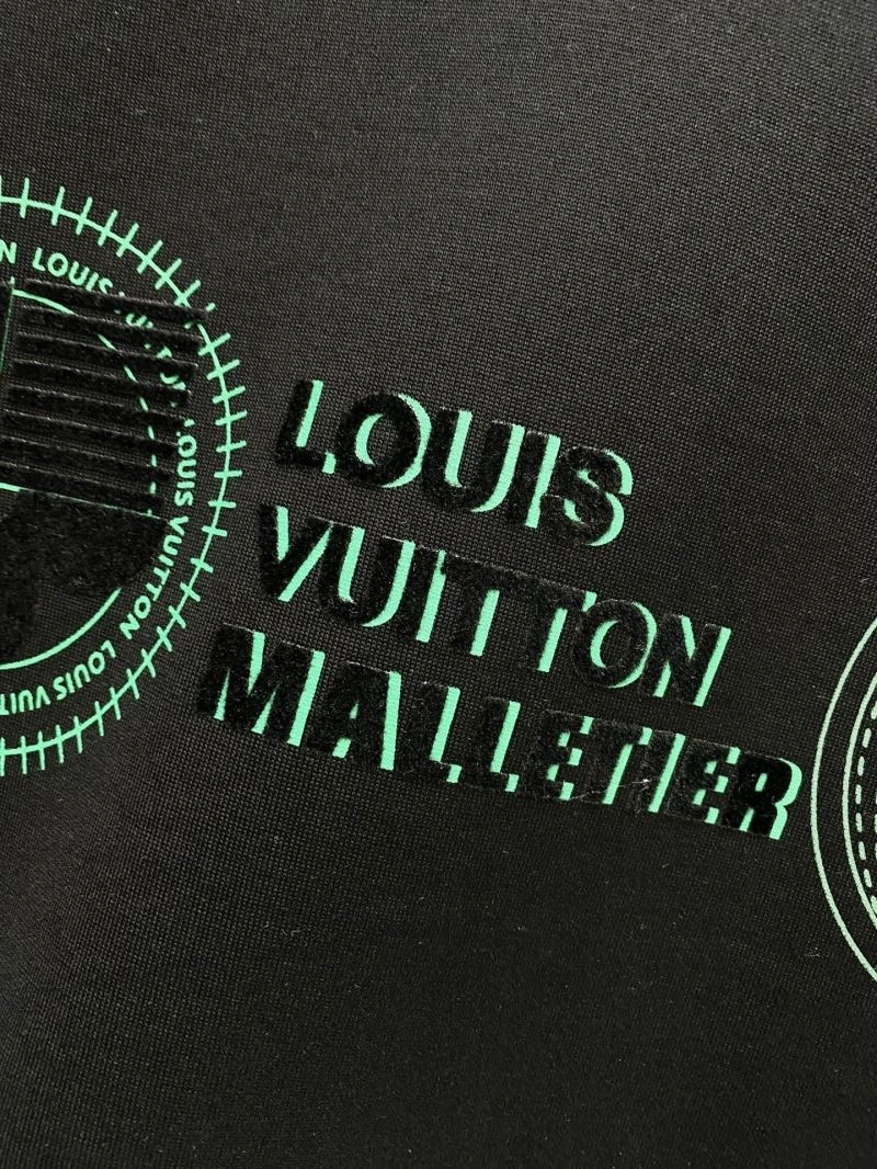 Versatile Louis Vuitton T-Shirts 134715