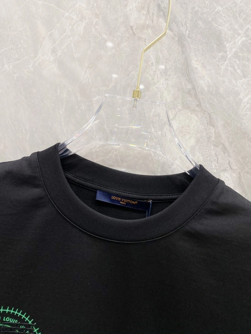 Versatile Louis Vuitton T-Shirts 134715