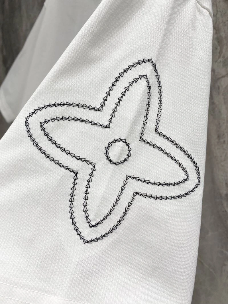Lightweight Louis Vuitton T-Shirts 134712