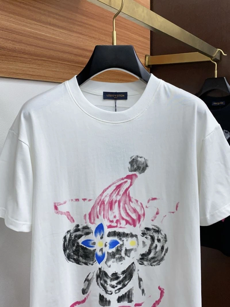 Louis Vuitton T-Shirts Cozy 134700