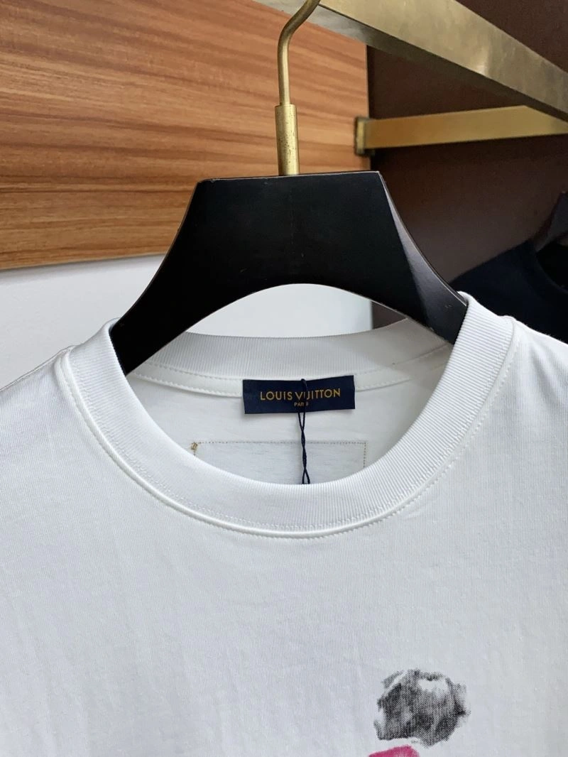Louis Vuitton T-Shirts Cozy 134700