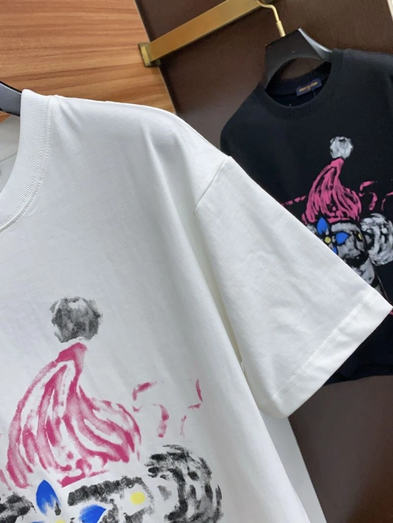 Louis Vuitton T-Shirts Cozy 134700