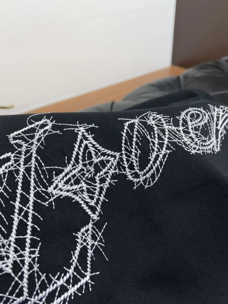 SoftTouch Louis Vuitton T-Shirts 134698