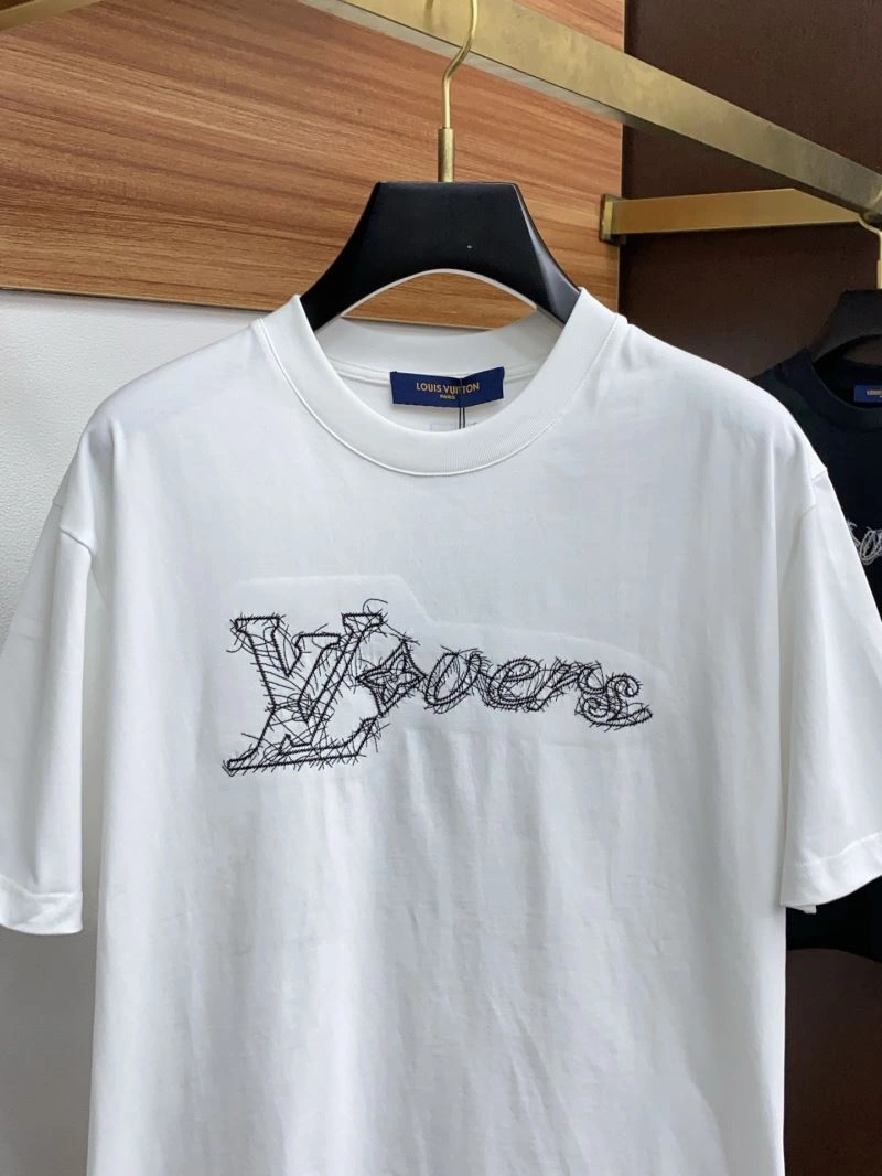 Compact Louis Vuitton T-Shirts 134687