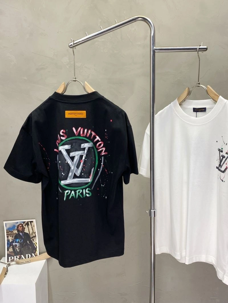 Louis Vuitton T-Shirts Minimalist 134691