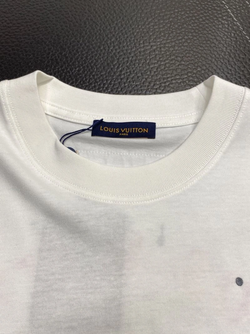 Louis Vuitton T-Shirts Minimalist 134691