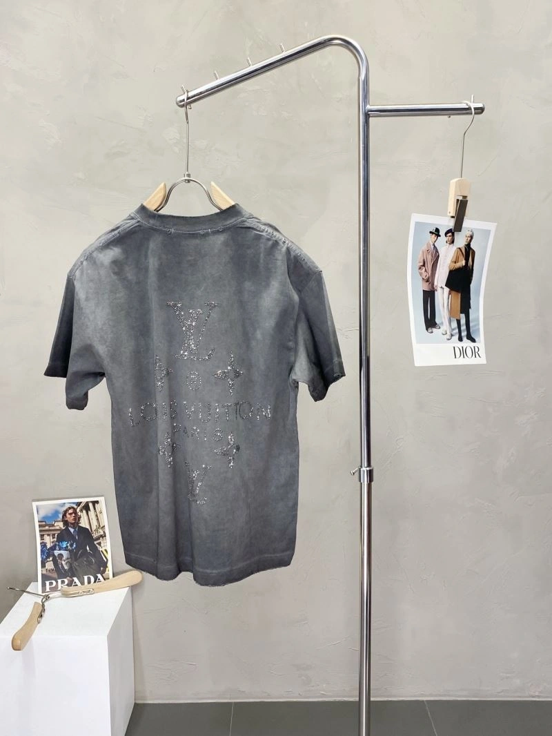 Bright Louis Vuitton T-Shirts 134690
