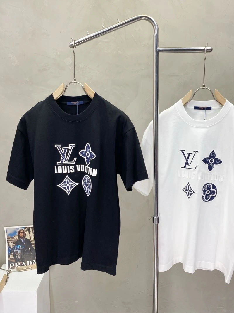 Contemporary Louis Vuitton T-Shirts 134699