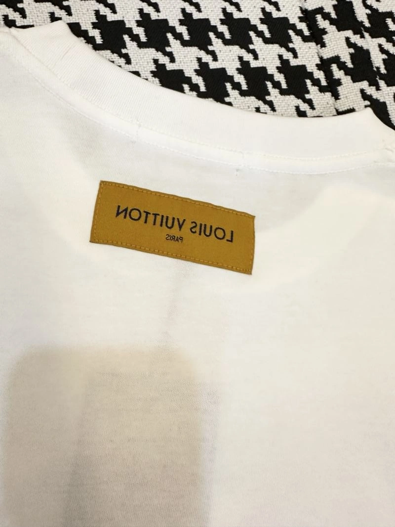 Breathable Louis Vuitton T-Shirts 134682