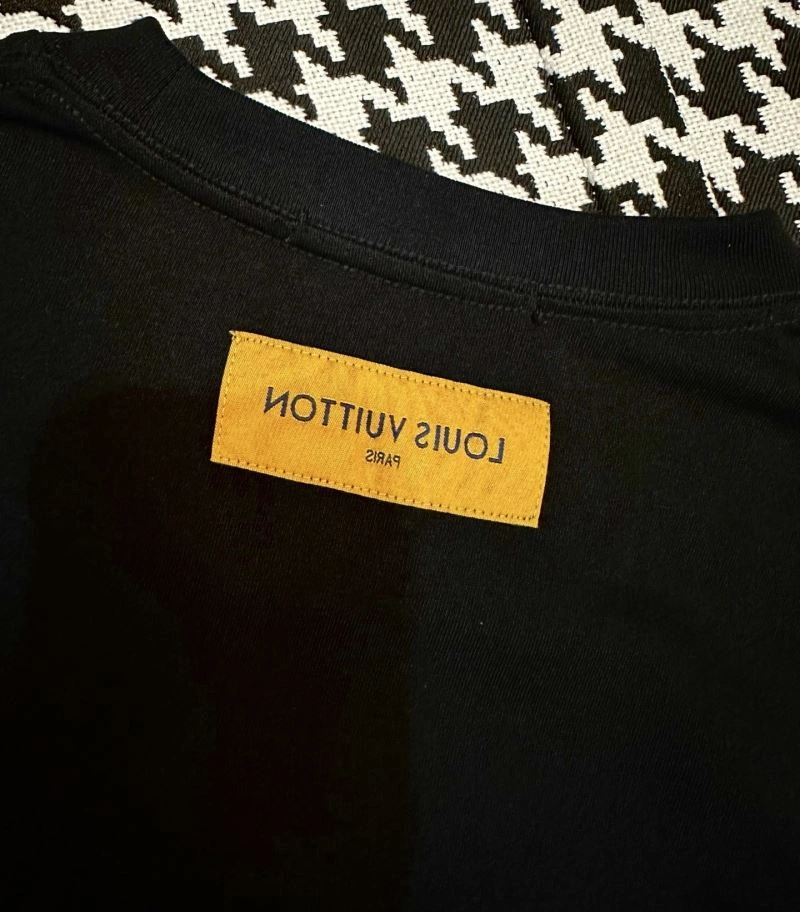 Breathable Louis Vuitton T-Shirts 134682