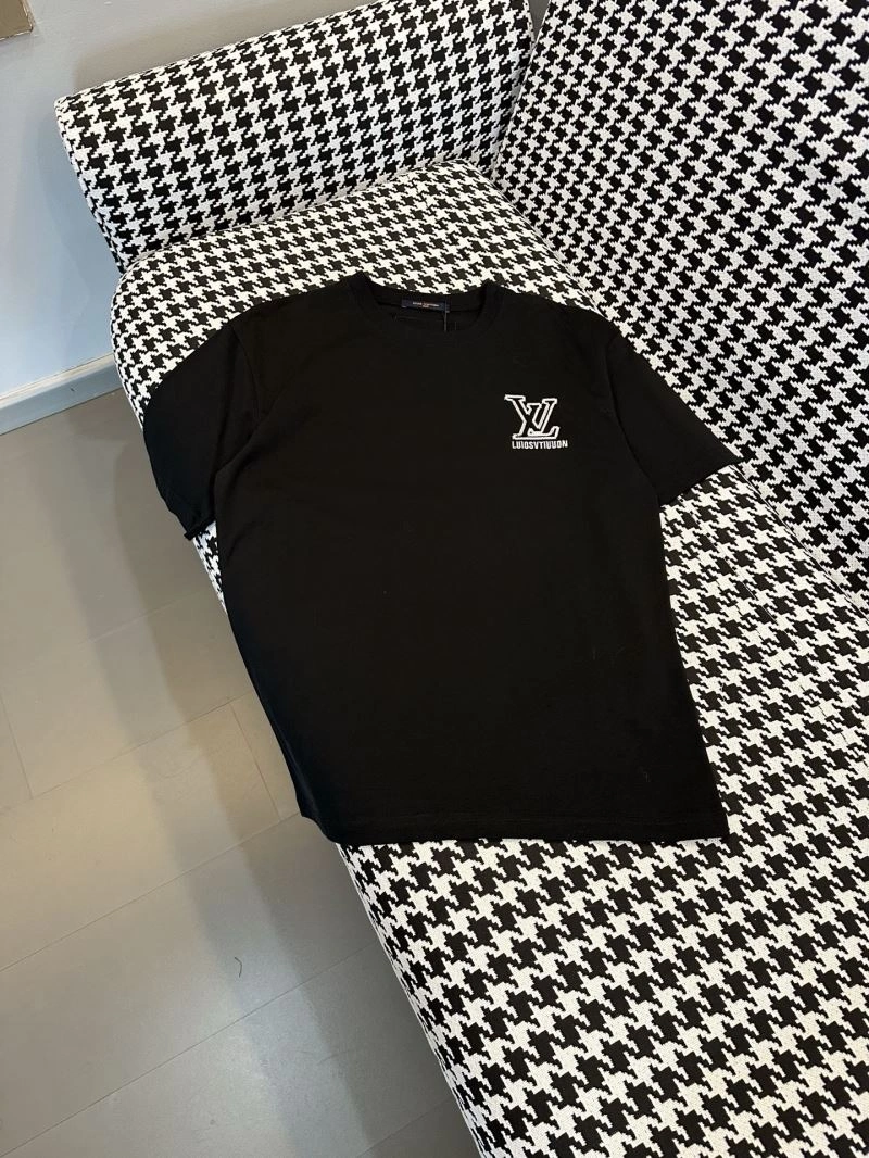Seasonal Louis Vuitton T-Shirts 134696