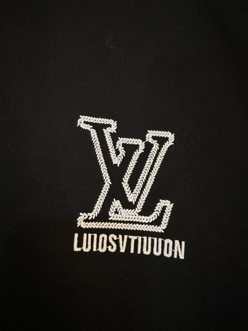 Seasonal Louis Vuitton T-Shirts 134696